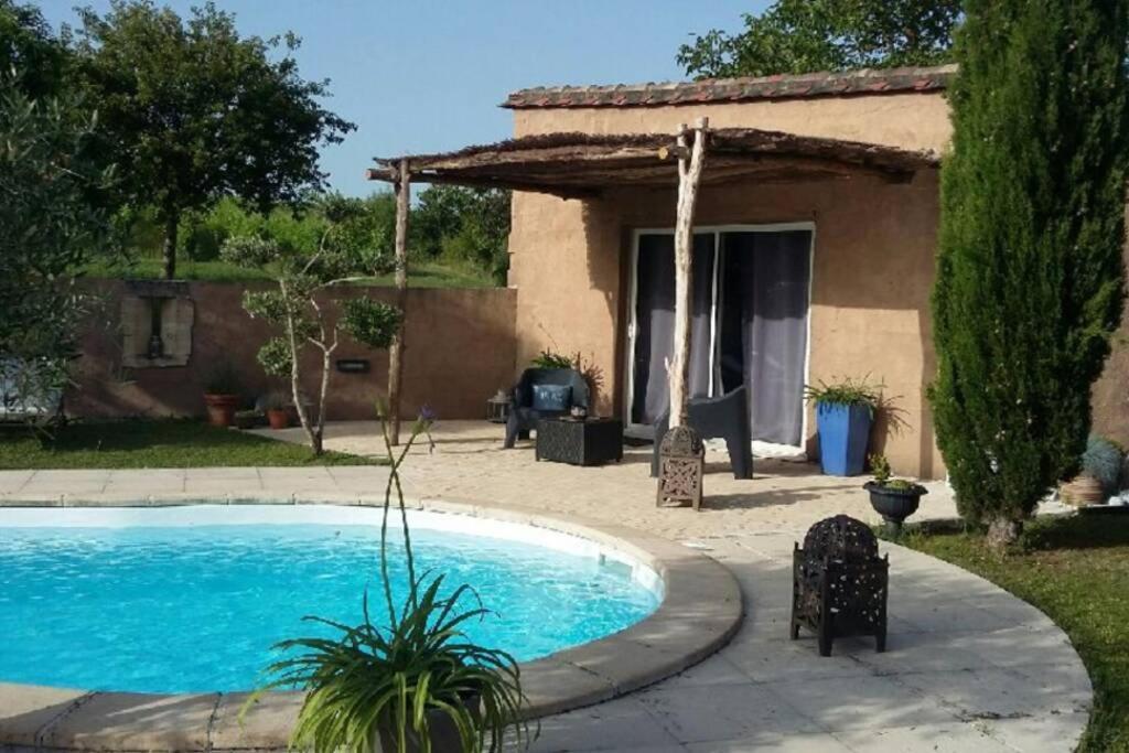Wine Garden Villa Gardegan-et-Tourtirac Exterior photo