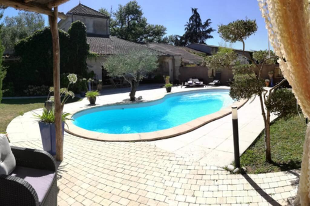 Wine Garden Villa Gardegan-et-Tourtirac Exterior photo